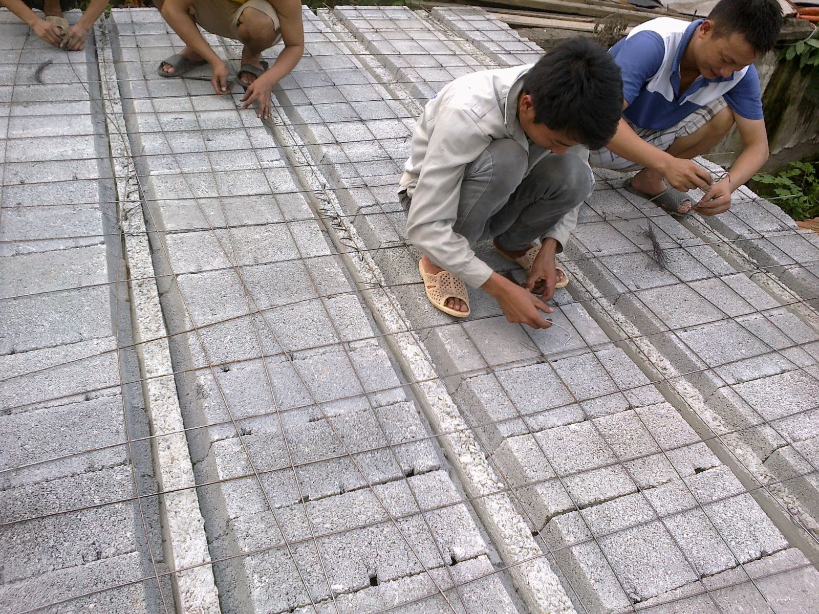 Thi công sàn bê tông nhẹ tại Phạm Văn Đồng