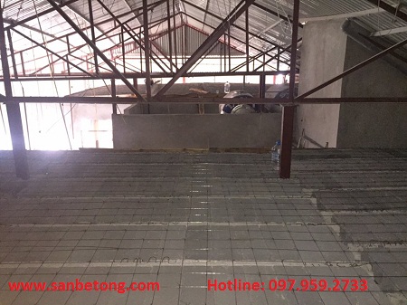 Cải tạo tầng 6 gác sàn bê tông nhẹ dưới mái tôn